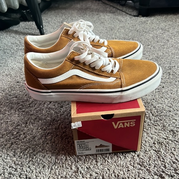 A suede classic vans, barely worn. As classic as it can get. - Picture 4 of 4